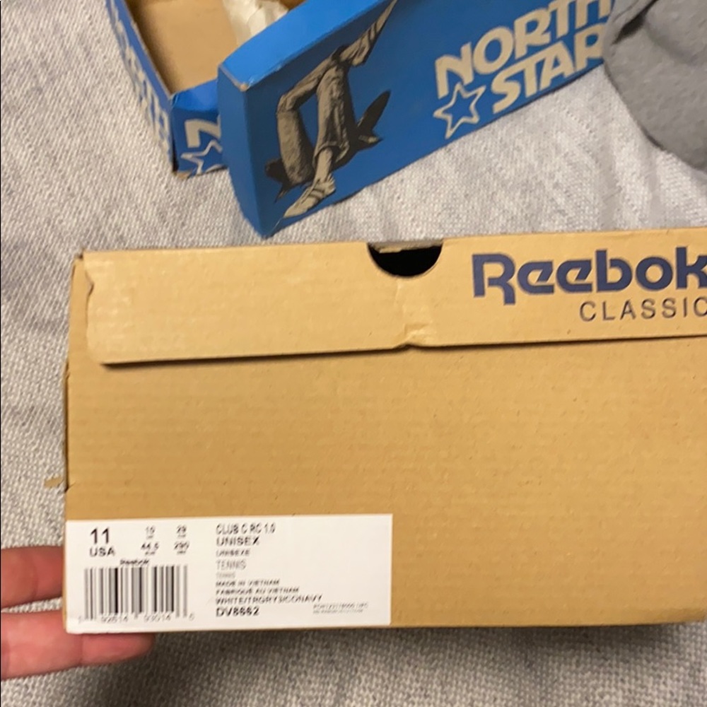 Men’s size 11 Reebok classic - Picture 2 of 8